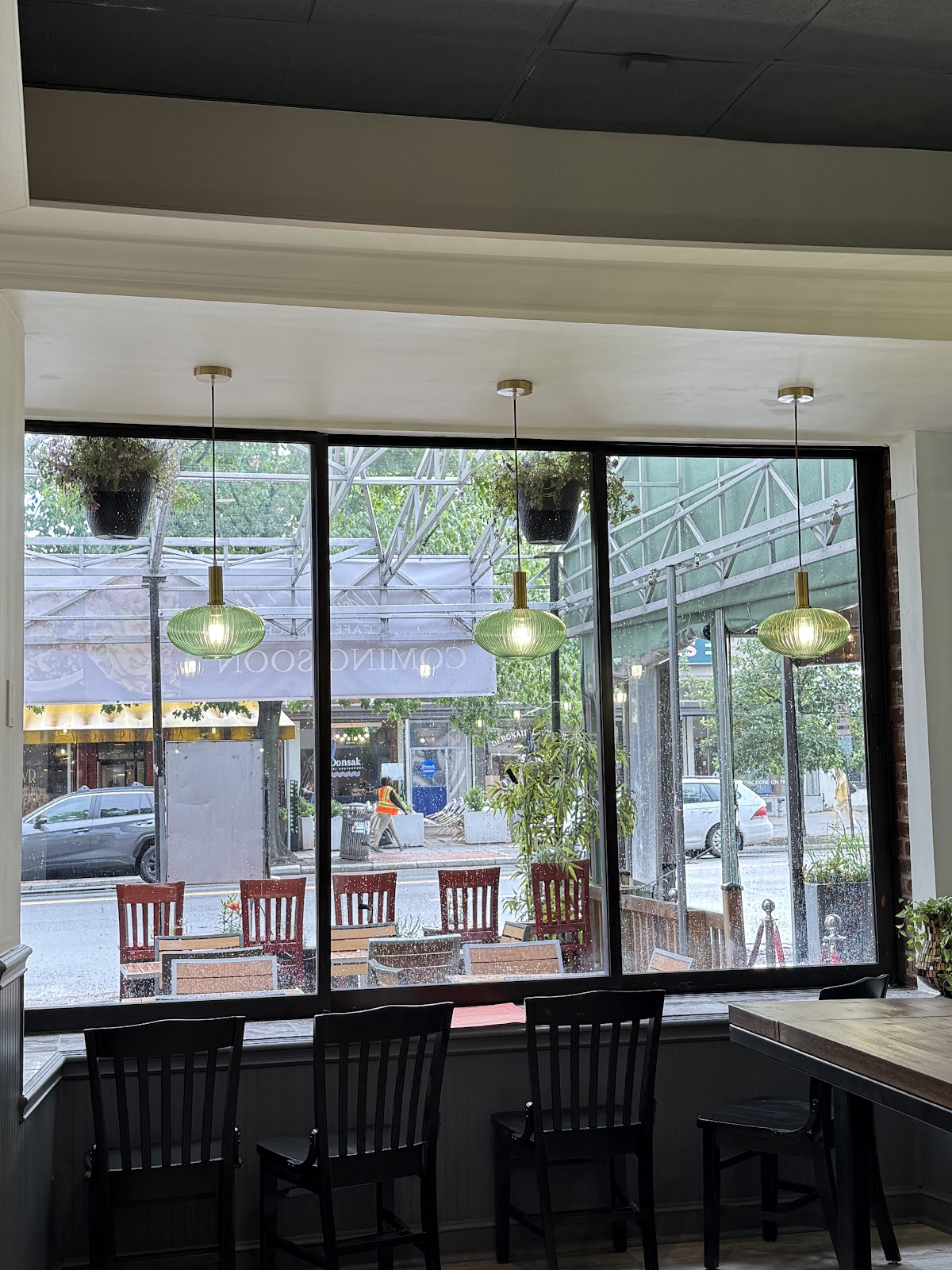 Yours Cafe