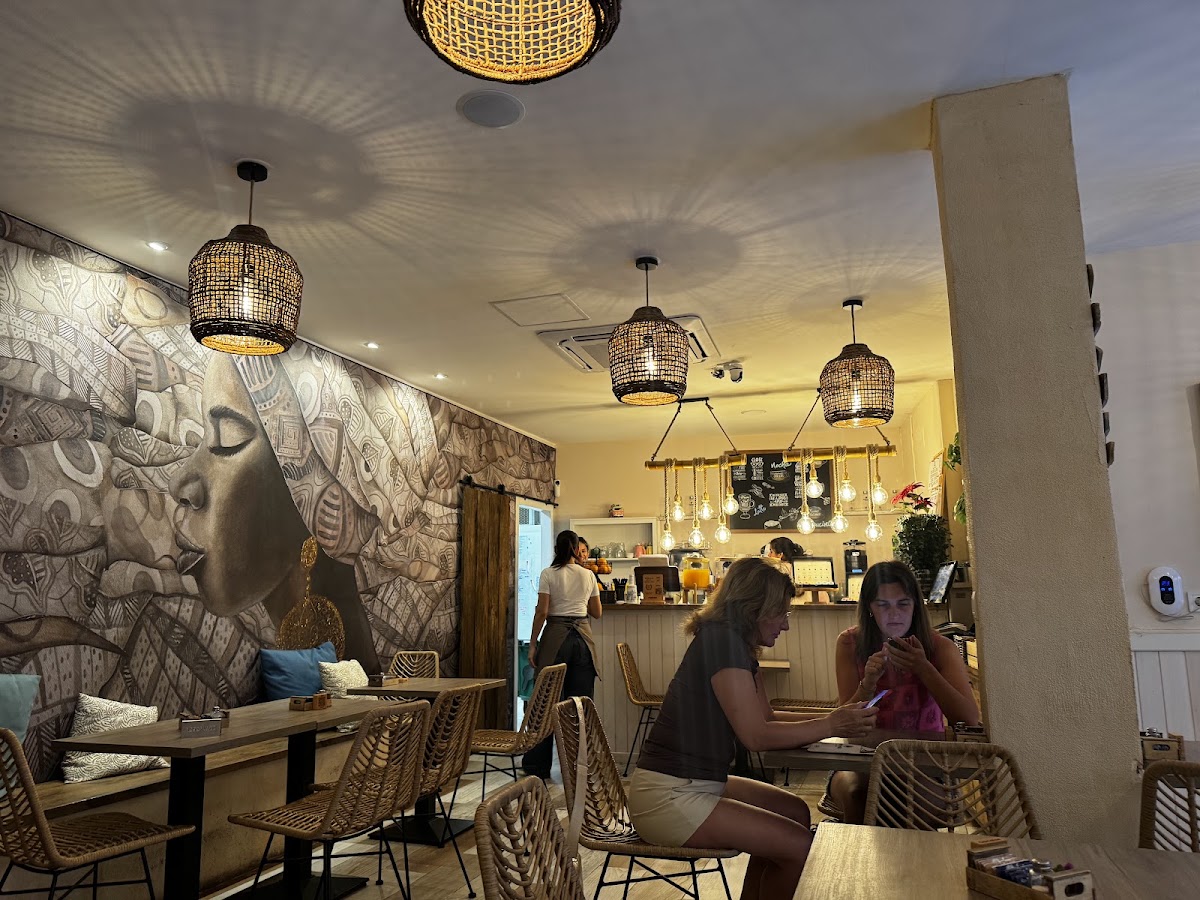 MOKAMBO