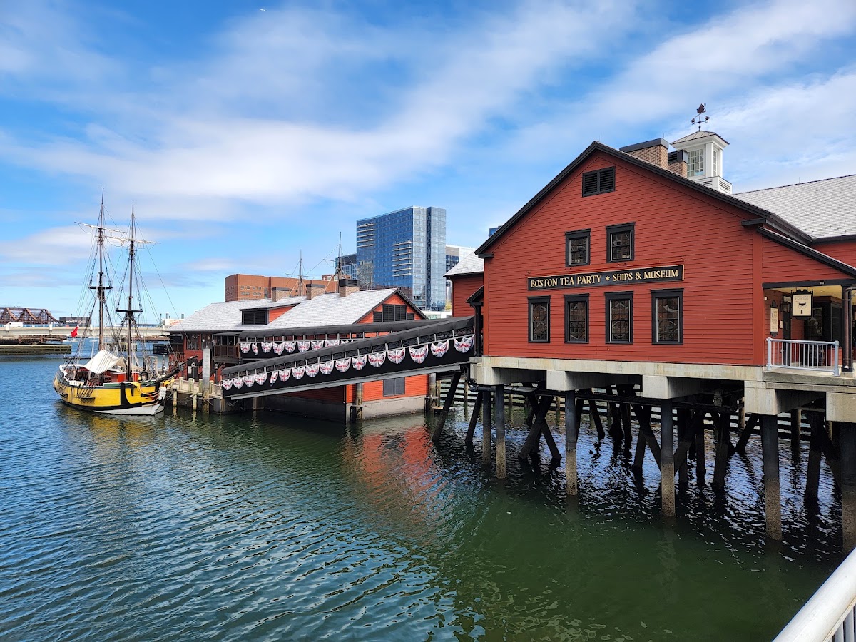 Boston Tea Party Ships & Museum