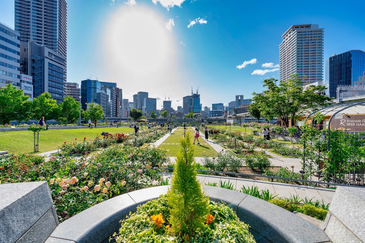 Nakanoshima Rose Garden