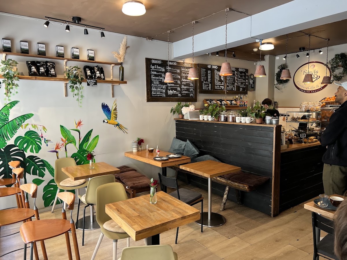 Bonita Cafe & Brunch / De La Casa