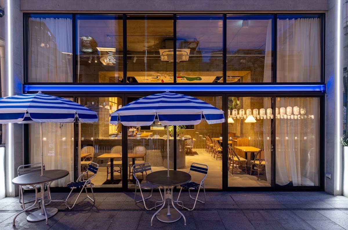 CASABLANCA NAMBA RIVERSIDE COFFEE & RESTAURANT
