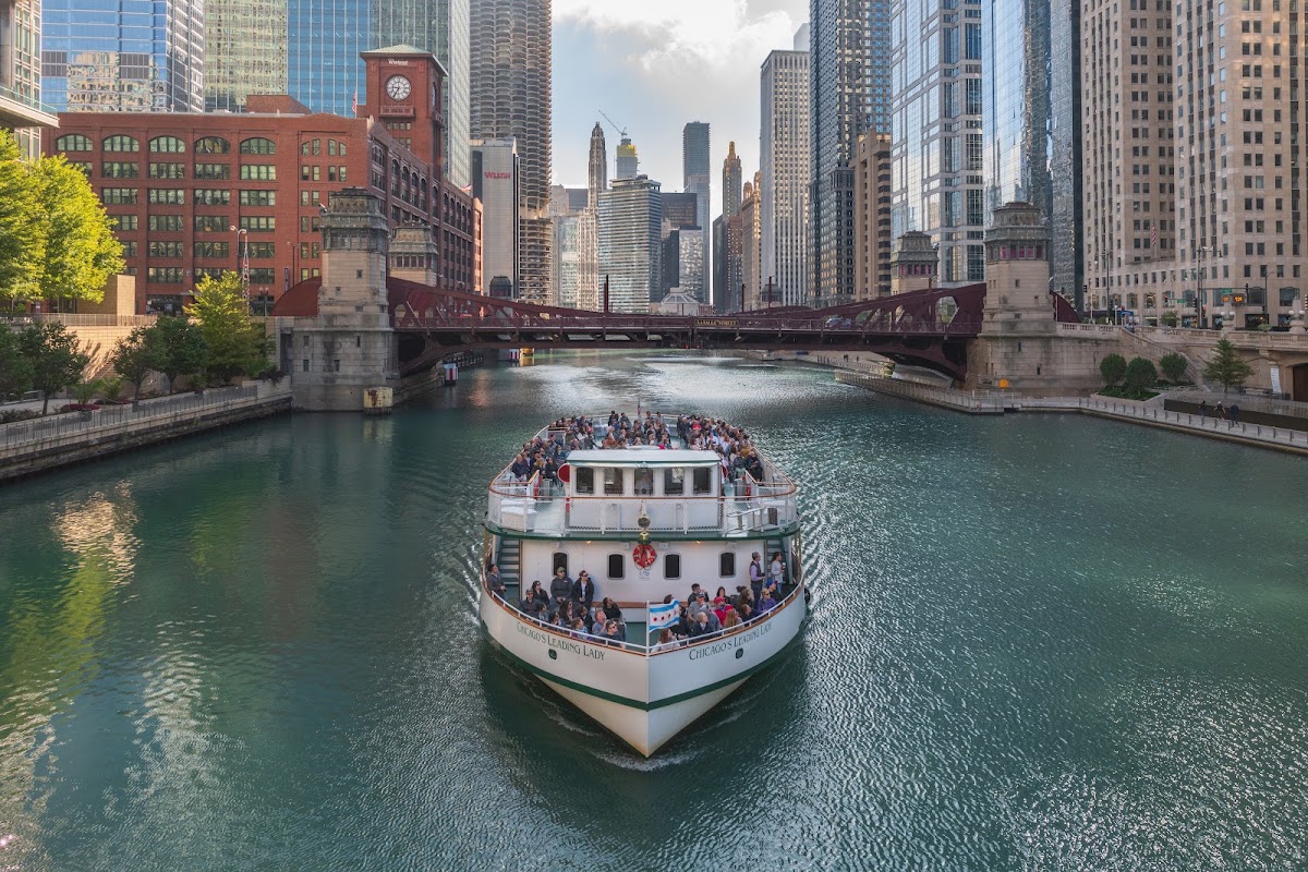 Chicago Architecture Center River Cruise aboard First Lady