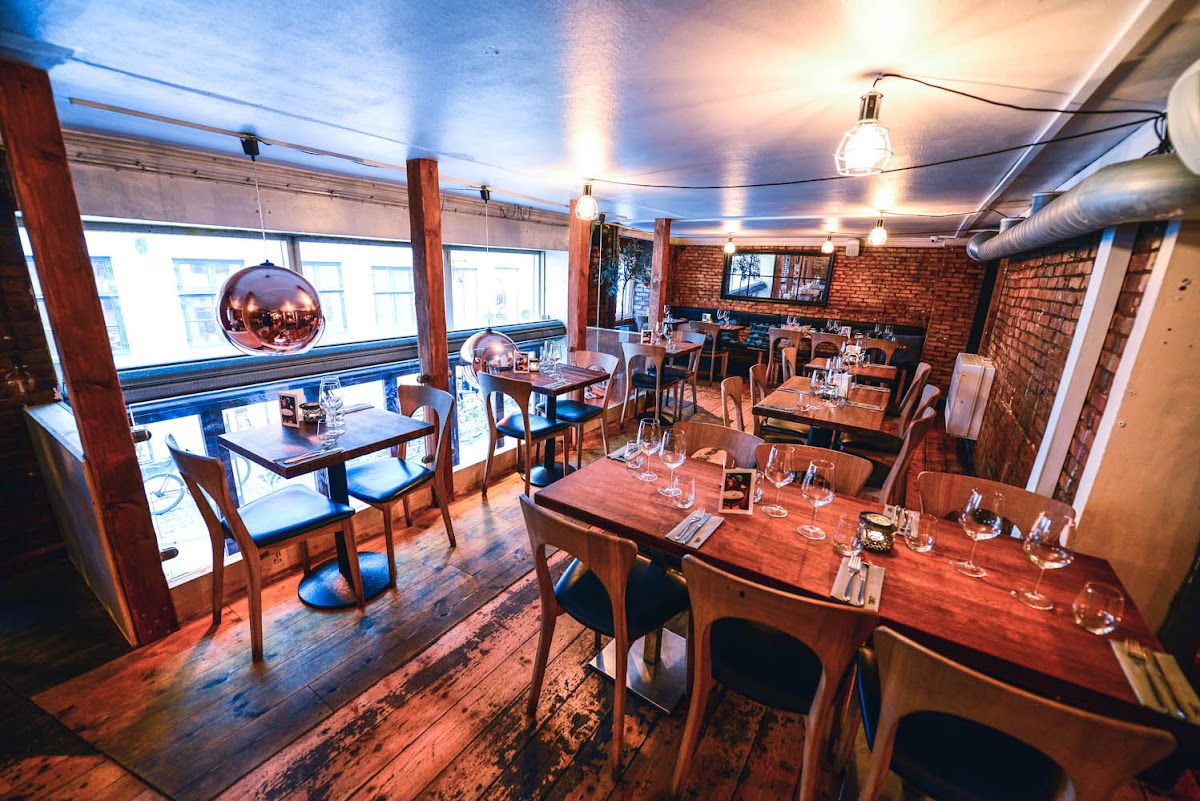 Restaurant Tight